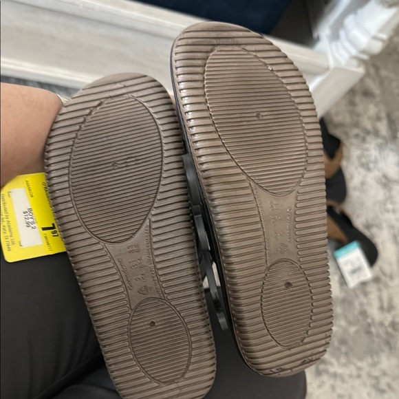 O’rageous Blue grey and Brown Flip Flops - Picture 2 of 7